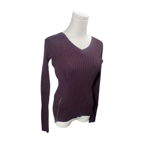 Abercrombie Fitch XS Shirt Sweater Purple V Neck Tops Winter Spring Long Sleeves - Picture 4 of 8